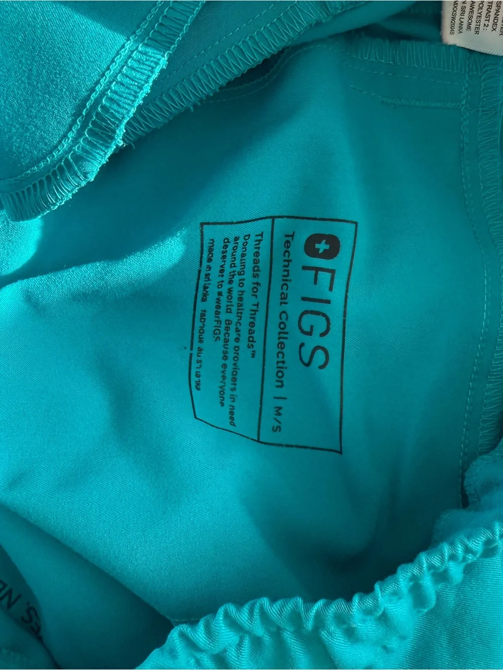 FIGS Men’s Teal Jogger Scrub Pants